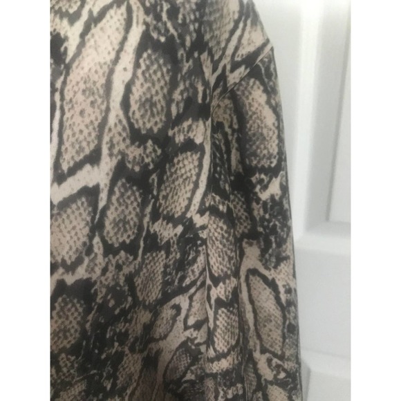 212 Collection Women Snakeskin  Ruffled Long Sleeves Blouse,XL - Picture 6 of 7